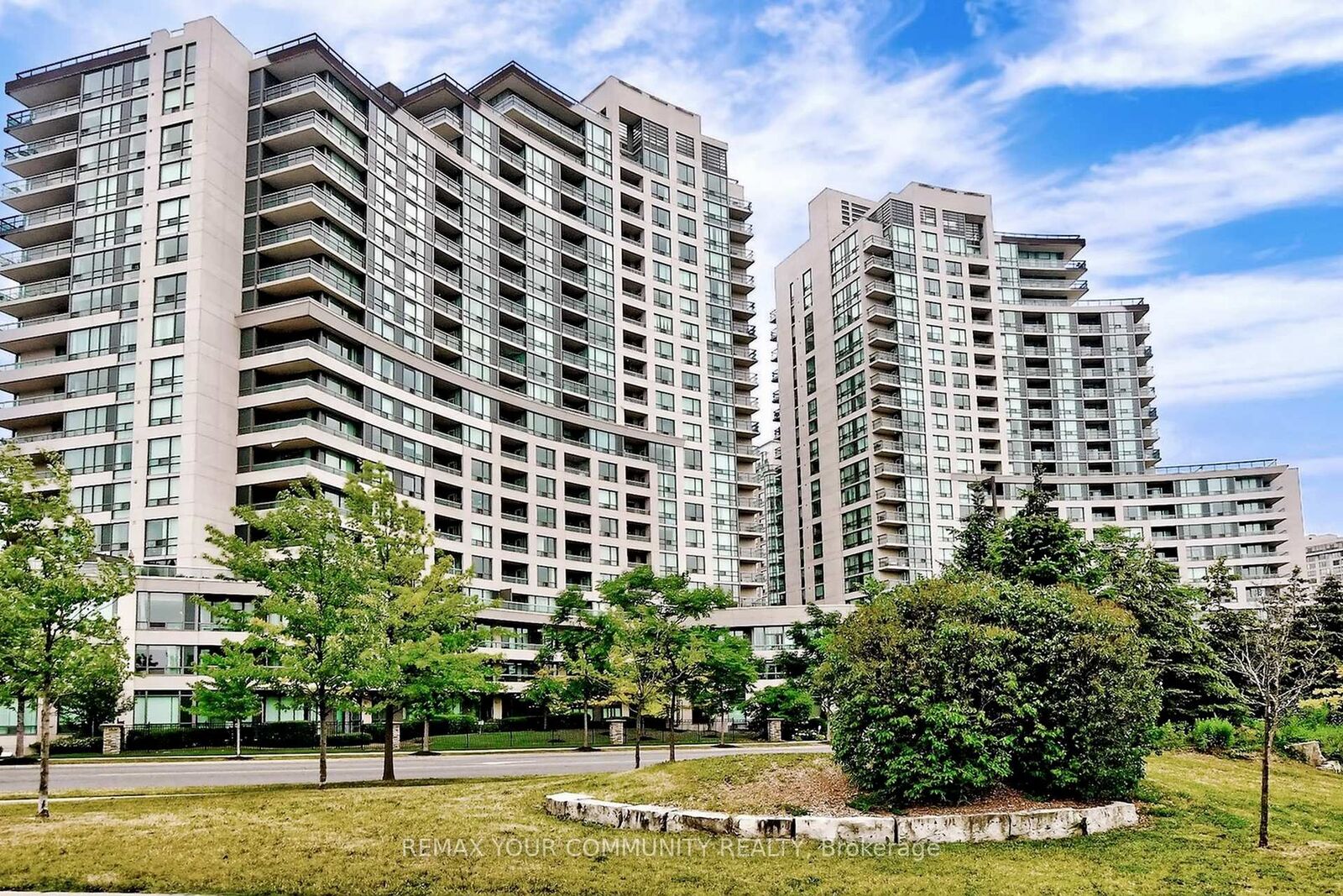 Property Photo:  503 Beecroft Road 607  ON M2N 0A2 