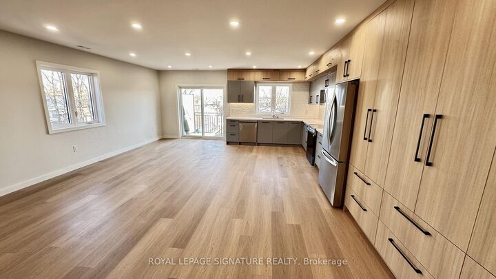 Property Photo:  981 Glencairn Avenue 2  ON M6B 2A8 