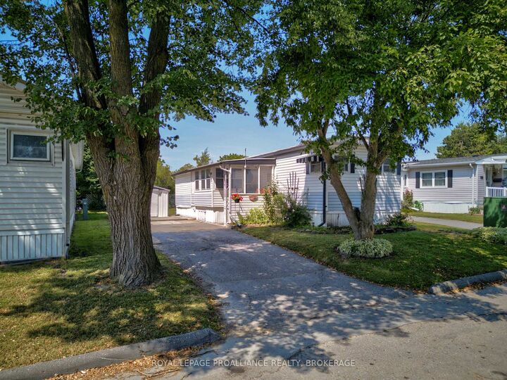 Property Photo:  39 Worthington Way  ON K7K 5C2 