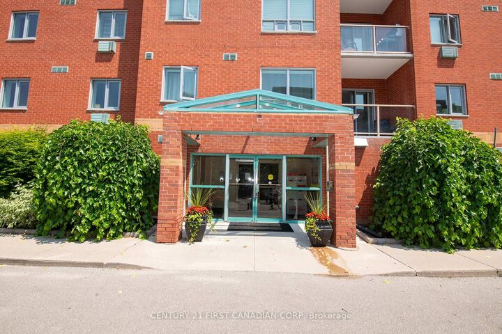 Property Photo: 77 Baseline Road 405 ON N6J 1V5