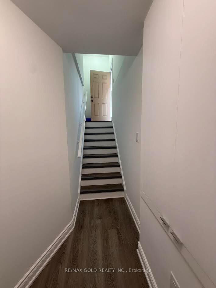 Property Photo: 34 Toddville Road ON L6P 3J2