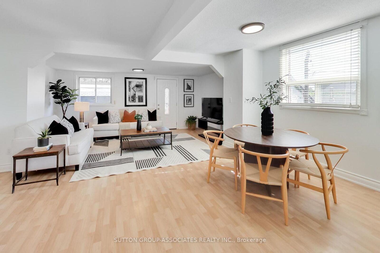 Property Photo:  175 Earlsdale Avenue  ON M6E 1L3 