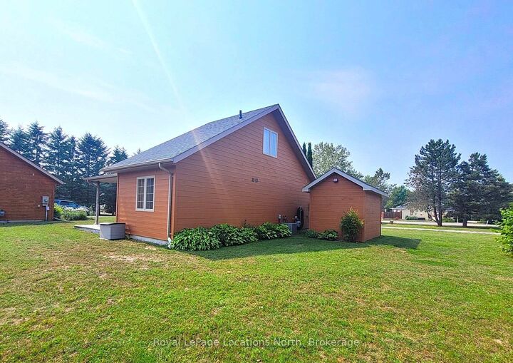 Property Photo: 50 Cabin Crescent ON L9Z 1X7