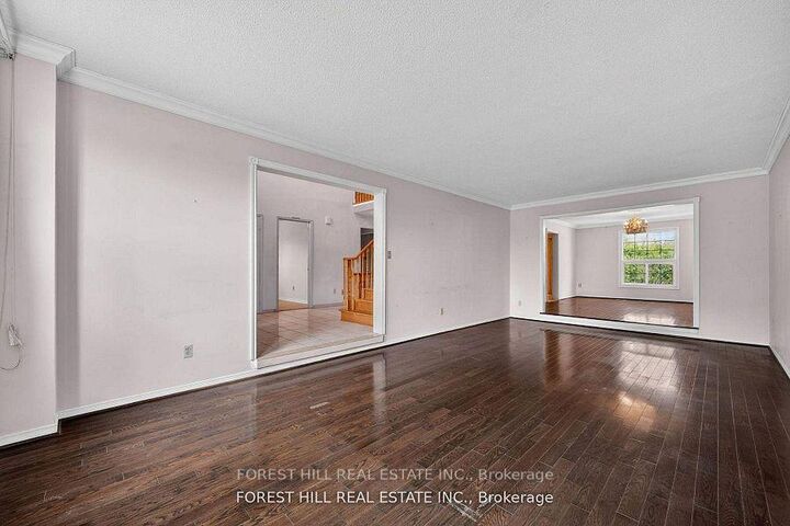 Property Photo: 20 Elston Court ON L4C 8A5