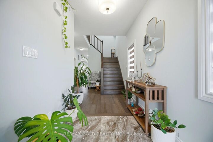 Property Photo:  2439 Daisy Bend  ON N6M 0G9 