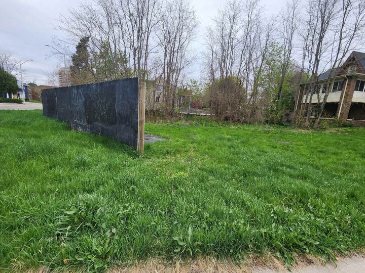Property Photo:  685 Brant Street  ON L7R 2H4 