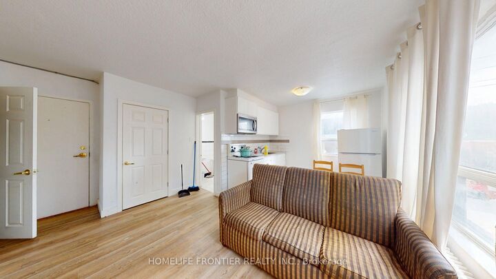 Property Photo: 1110 Weston Road 4 ON M6N 3S4