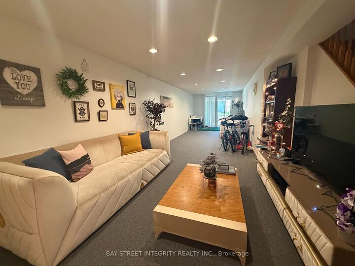 Photo de la propriété: 5110 Nishga Court ON L5R 2M9