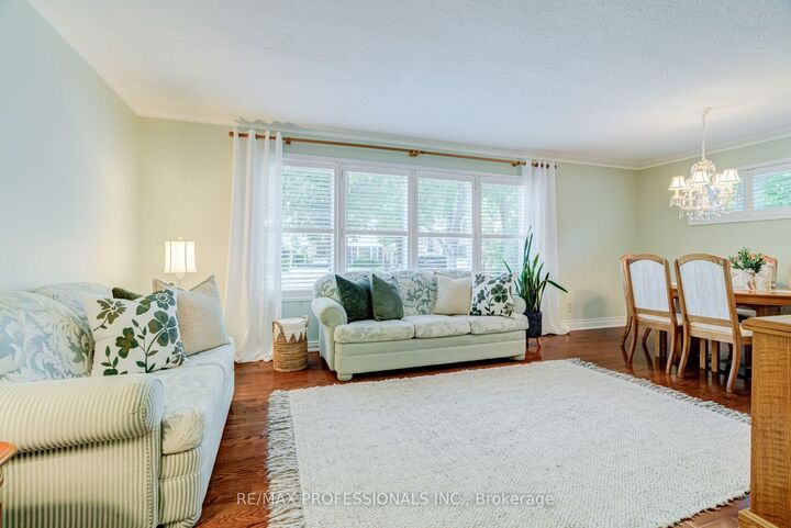Property Photo:  48 Genthorn Avenue  ON M9W 2S9 
