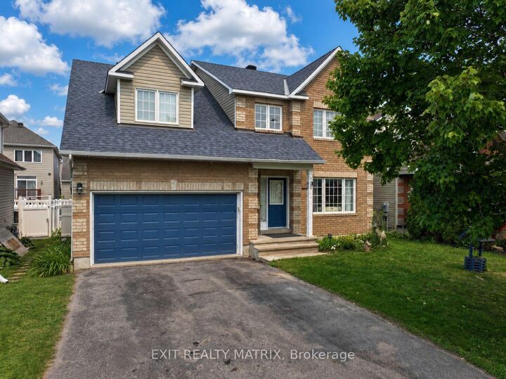 Property Photo: 127 Stoney Pond Court ON K2S 2E6