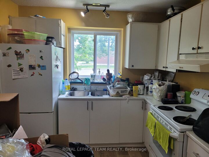 Property Photo: 438F Moodie Drive ON K2H 8A6