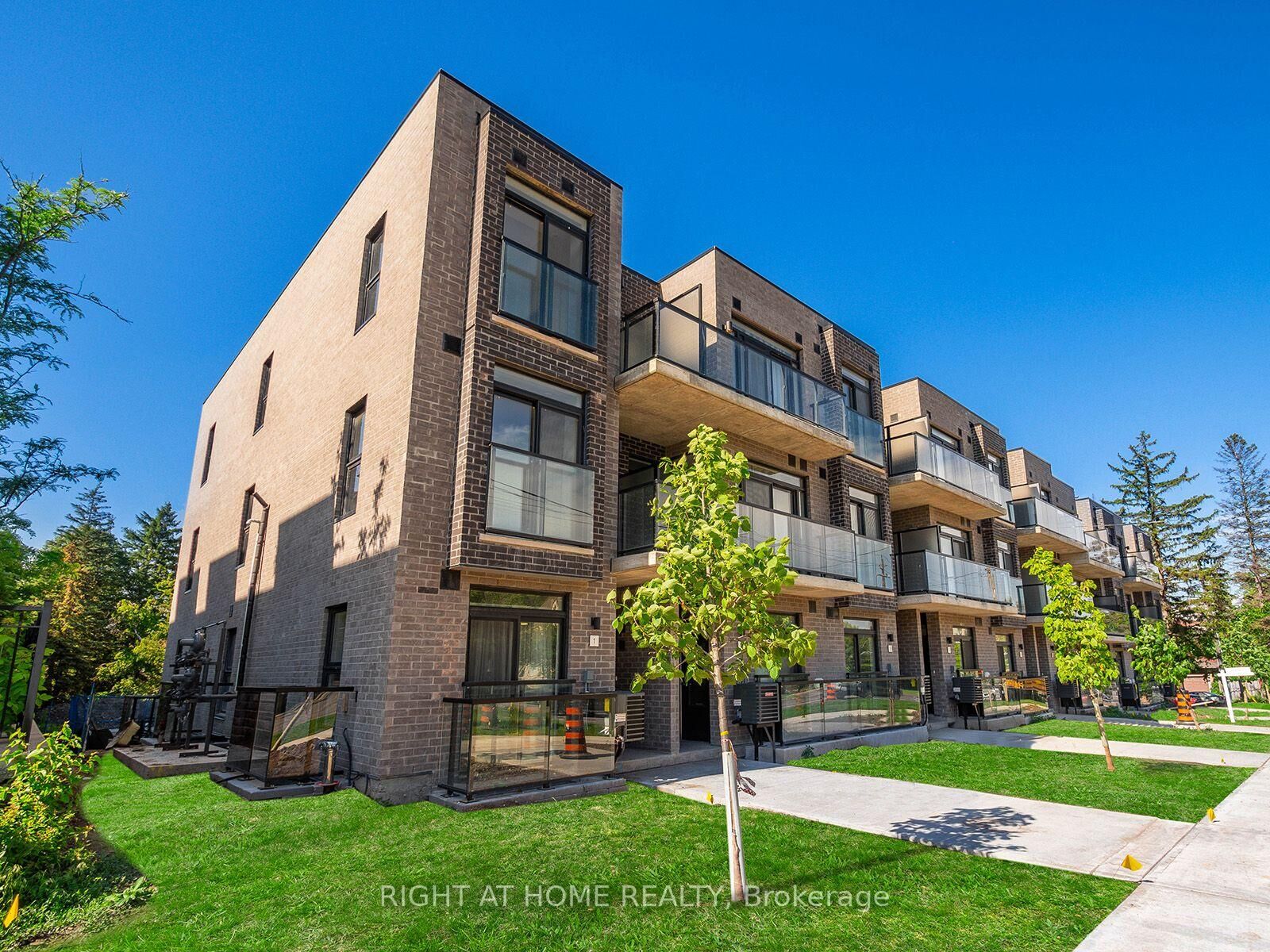 Photo de la propriété: 260 Finch Avenue E 4 ON M2N 0L3