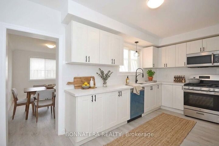 Property Photo:  47 Emerald Street N (Main)  ON L8L 5K2 