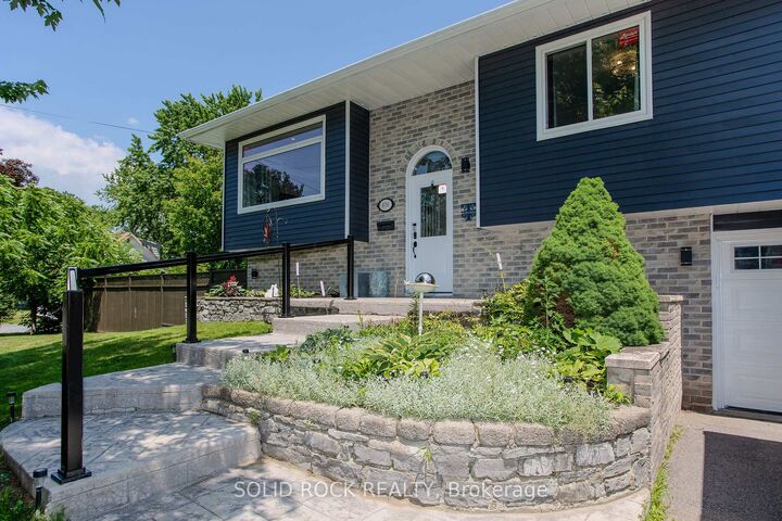 Property Photo:  676 Centre Street  ON K7M 5E4 