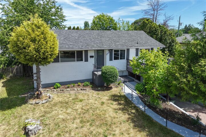1710 Sprucewood Pl — photo 1