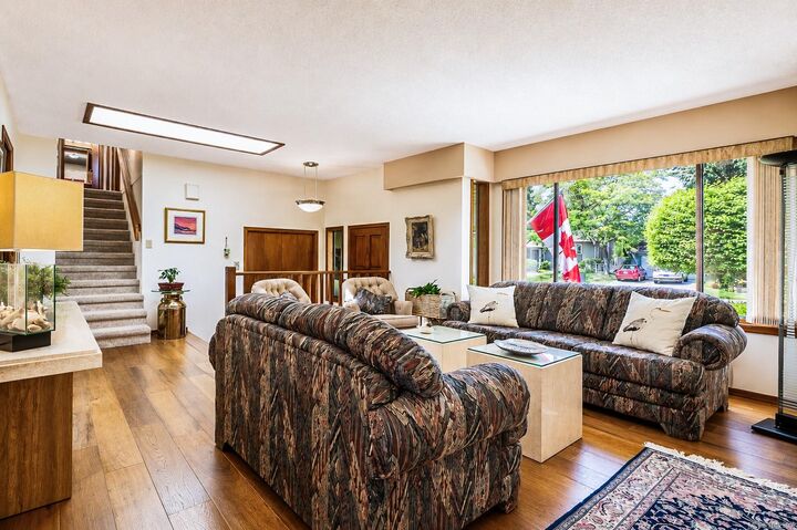 Property Photo: 730 Viaduct Ave E BC V8Z 6N3