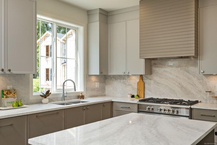 Property Photo: 2770 Vantilburg Cres #206 BC V9B 3K4