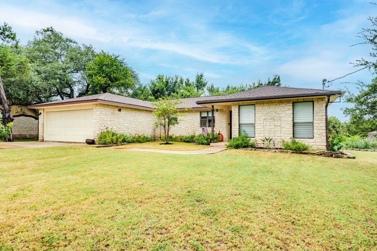 Property Photo: 104 Clear Springs Road TX 78628