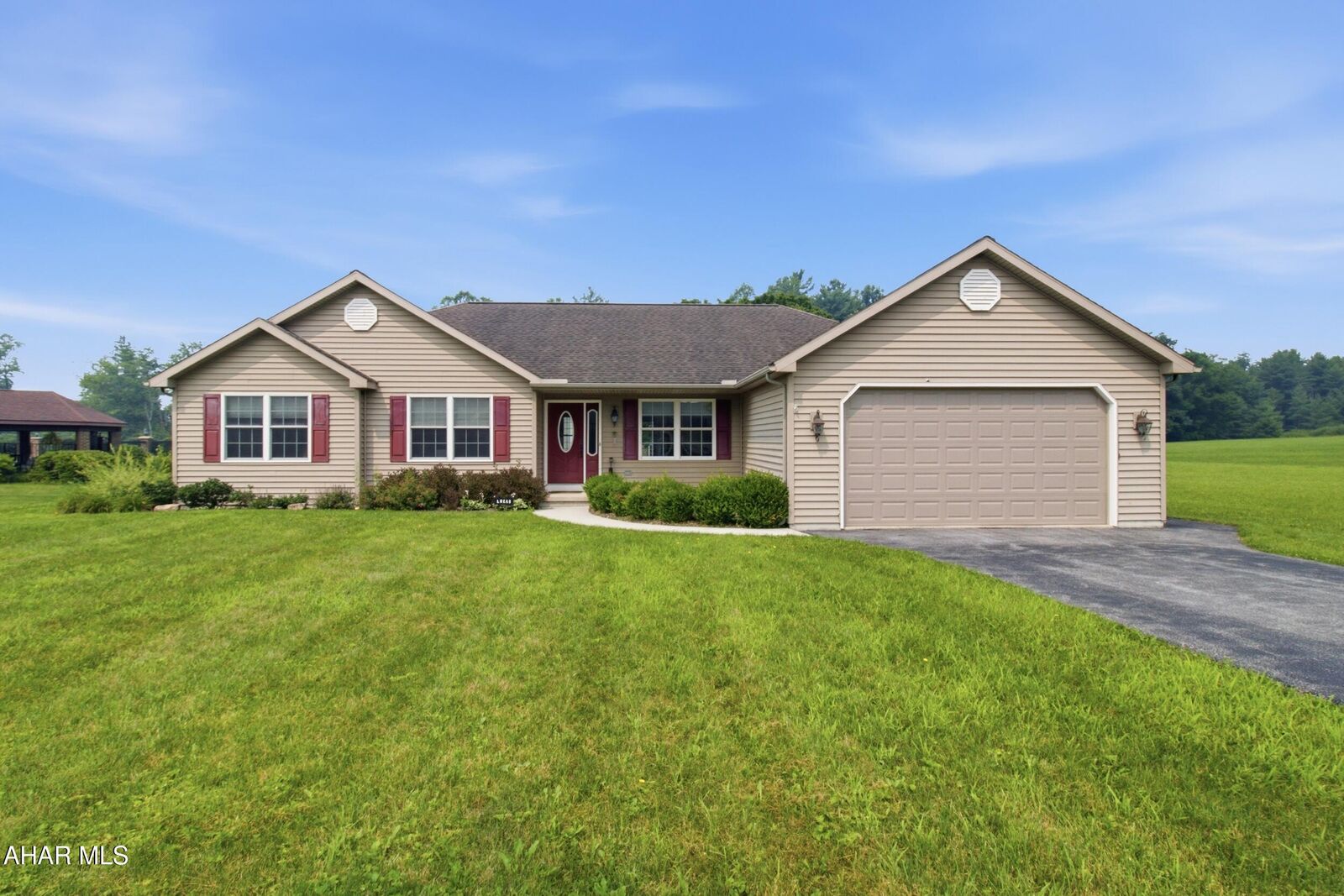 Property Photo: 2816 Bald Eagle Pike PA 16686