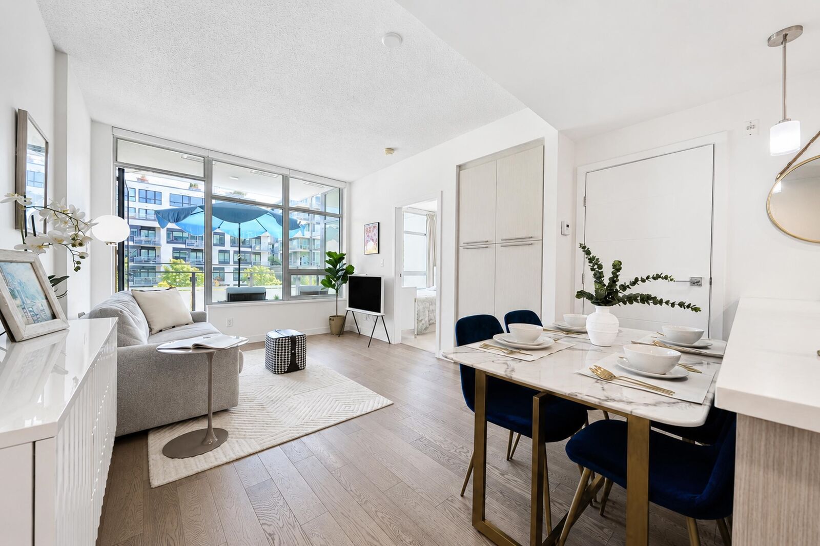 Property Photo:  4963 Cambie Street 304  BC V5Z 0H5 