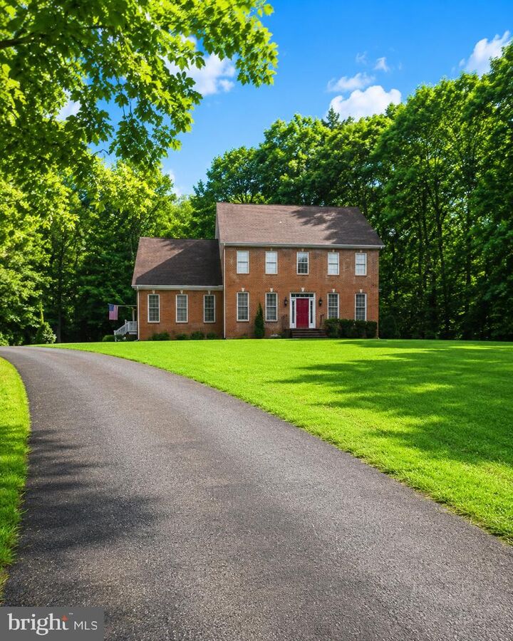 Property Photo: 8610 Laroque Run Drive VA 22407
