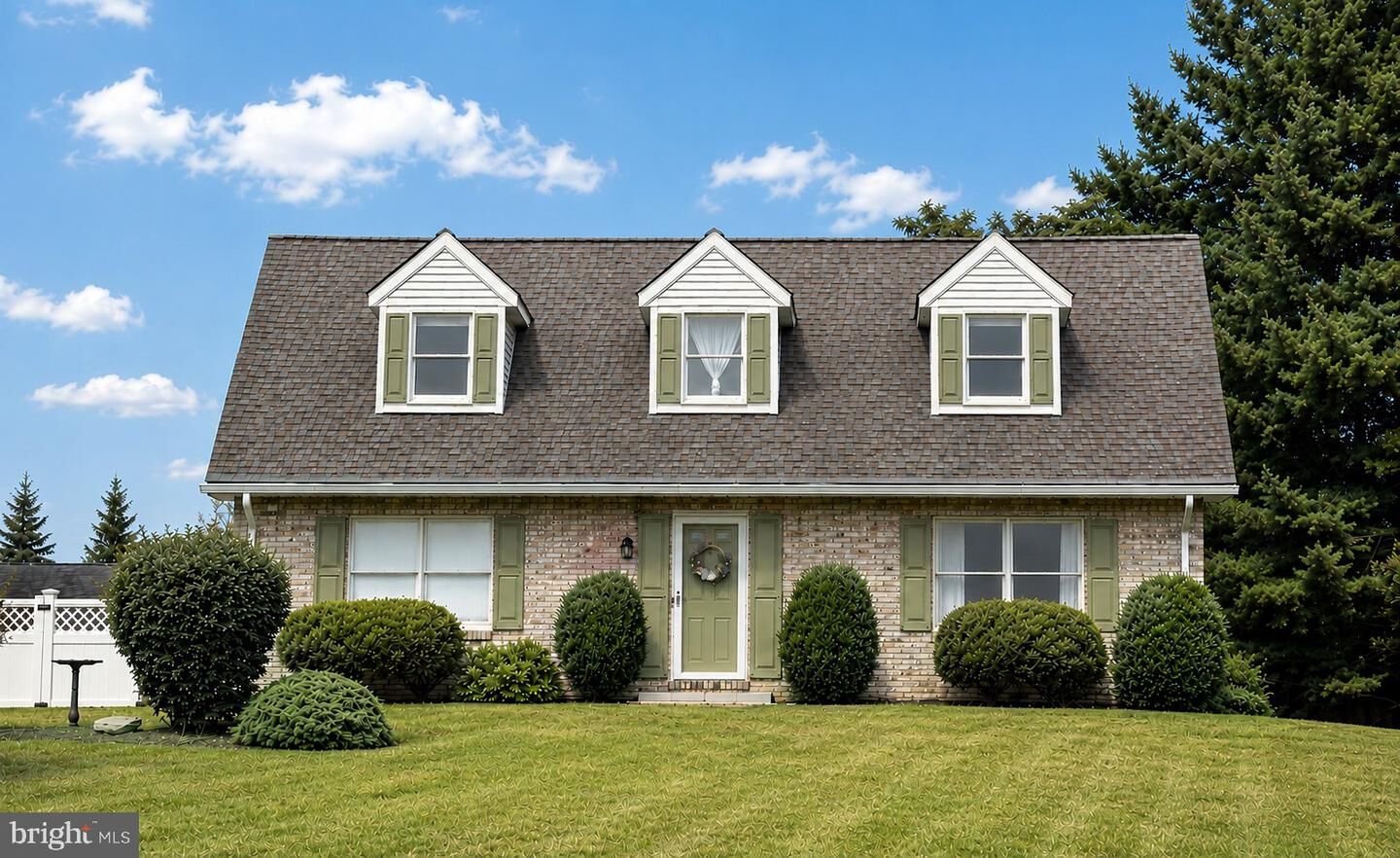 Property Photo: 2216 Ridgemont Drive MD 21048