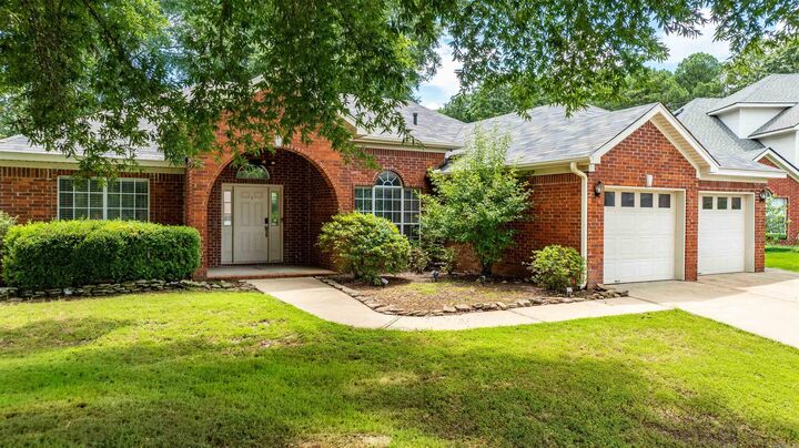 Property Photo: 1 Mayberry Court AR 72223
