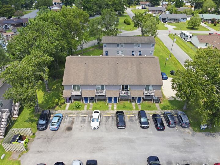 Property Photo:  500 Oak Circle B4  SC 29588 