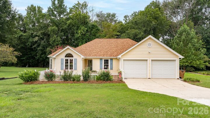 Property Photo:  5203 Spring Morning Lane  NC 28110 