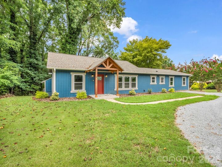 Property Photo:  611 Peniel Road  NC 28722 