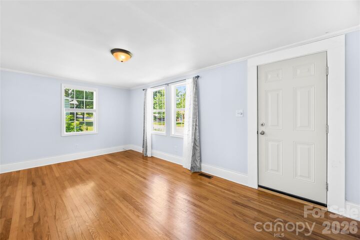 Property Photo: 316 20th Avenue NE NC 28601