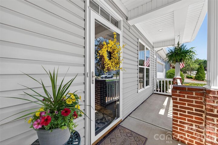 Property Photo: 510 Ridgely Green Drive NC 28134