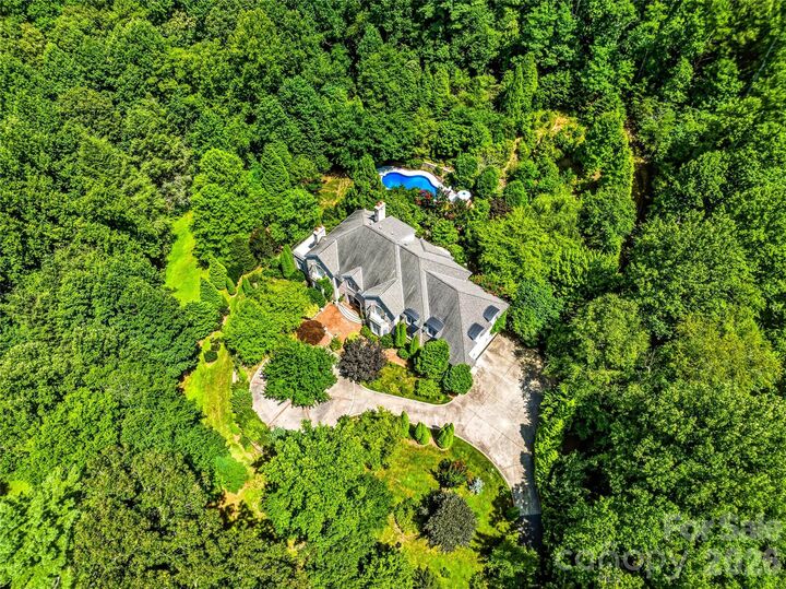 Property Photo: 150 Rainbow View Drive NC 28732