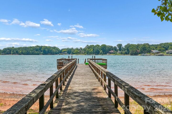Property Photo: 326 Ponderosa Circle NC 28117