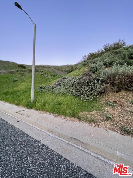 Property Photo: 27306 Oak Summit Rd CA 91301