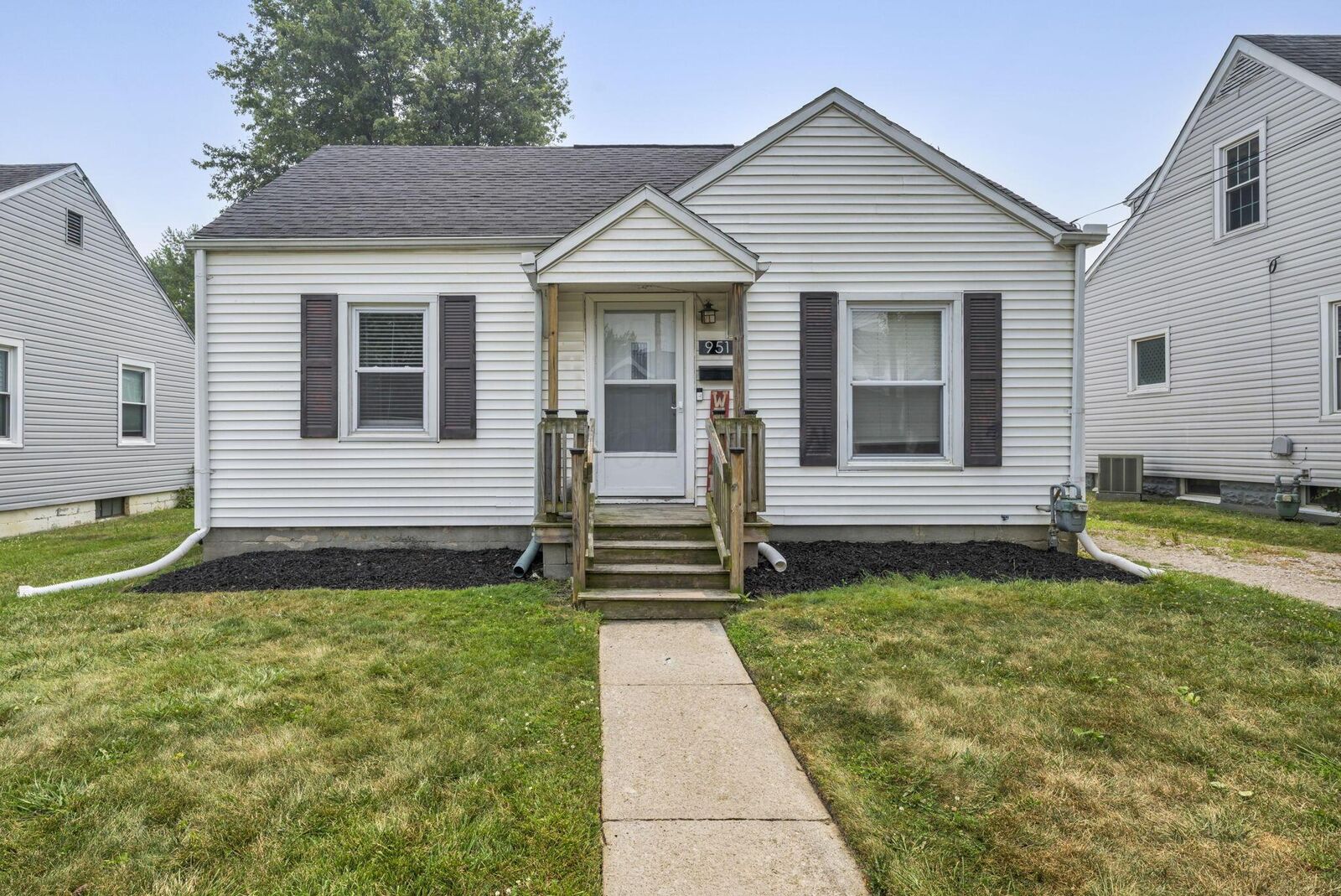 Property Photo:  951 E Church Street  OH 43302 