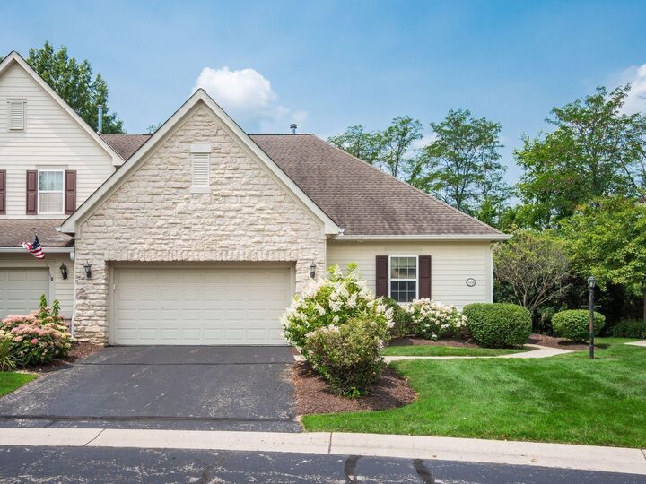Property Photo: 7338 Deer Valley Crossing OH 43065