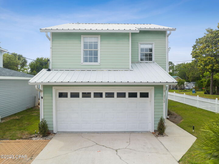 Property Photo: 212 Sands Street FL 32413