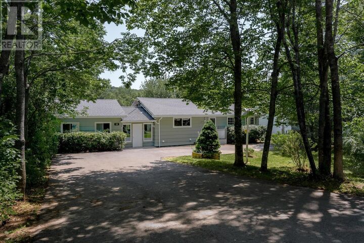 241 Lockview Road — photo 1