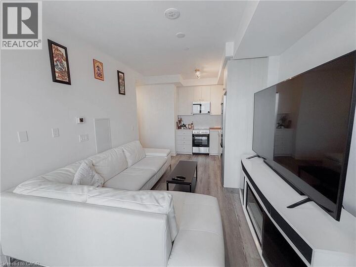Property Photo: 15 Wellington Street South 2910 ON N2G 0E4