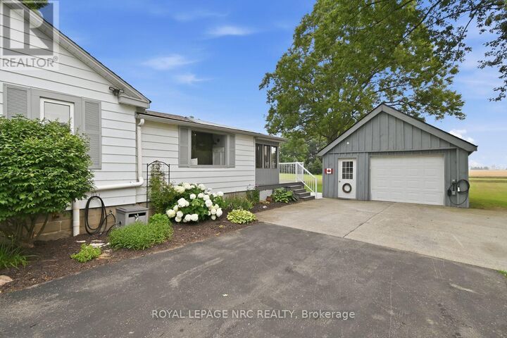 Property Photo: 43289 Pettit Road ON L0S 1V0