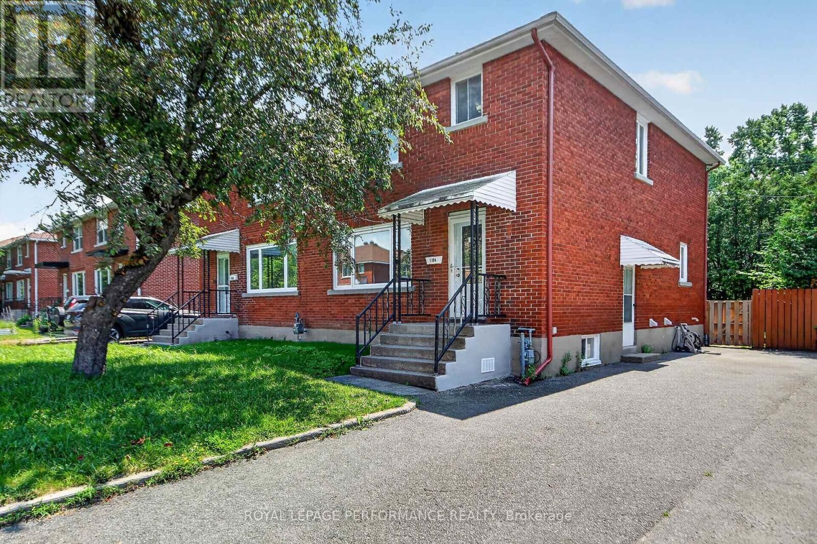 Property Photo: 1104 Aldea Avenue ON K1H 8C2