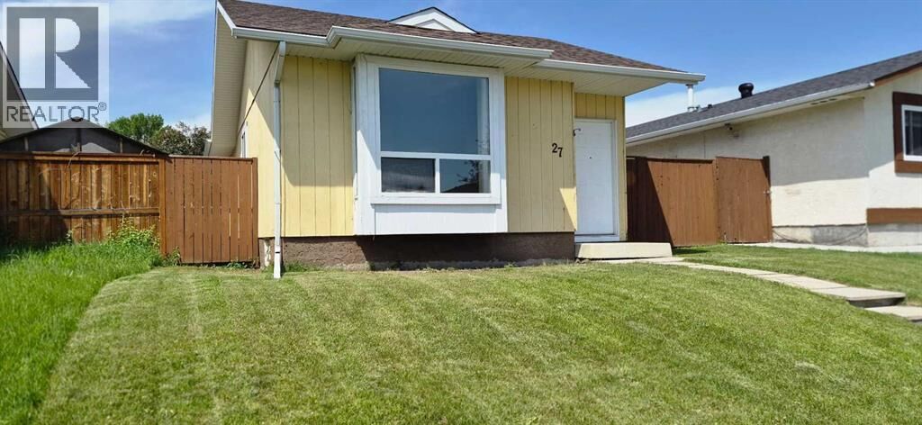 Property Photo: 27 Aberdare Crescent Northeast AB T2A 6T5