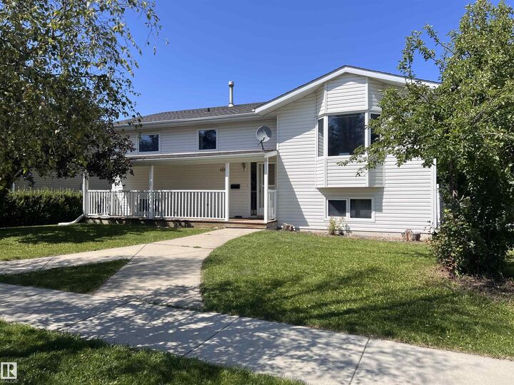 Property Photo:  4602 52 Avenue  AB T0C 0J0 