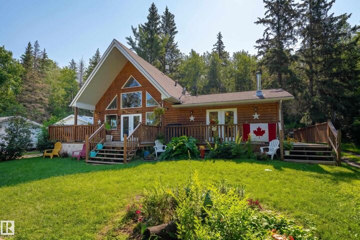 Property Photo: 130 Lakeshore Drive AB T0E 1V0