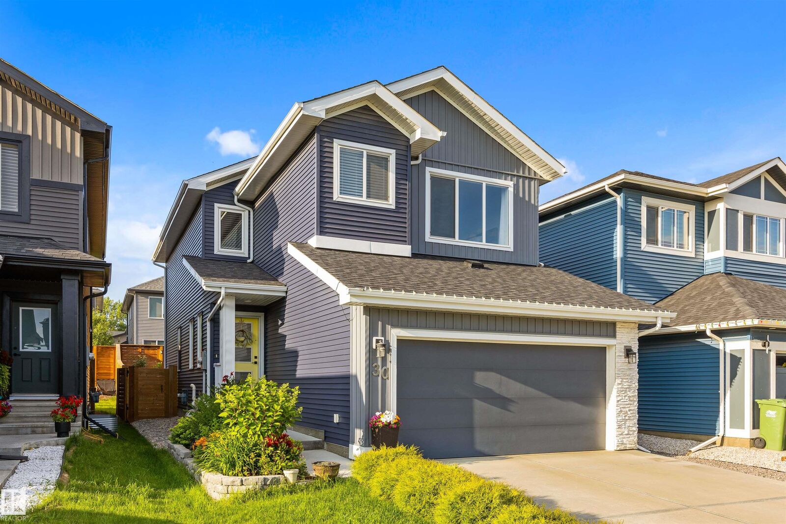 Property Photo: 30 Riverhill Crescent AB T8N 7X4