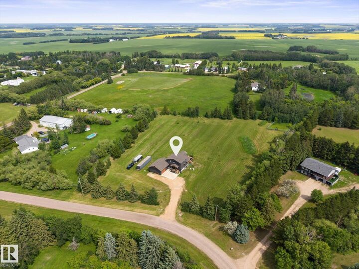 Property Photo:  50047 Rge Rd 244 90  AB T4X 0N8 