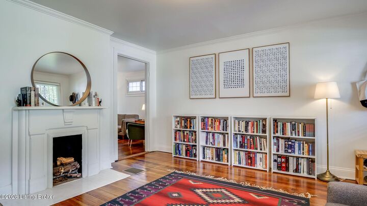 Property Photo: 228 Saunders Ave KY 40206