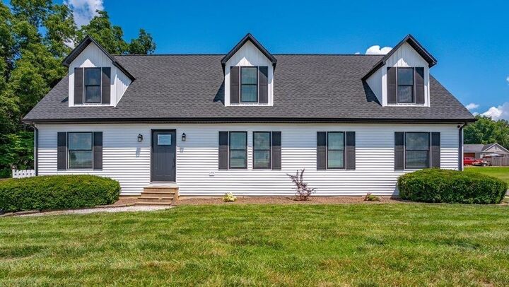 Property Photo:  219 S 6th  IN 47635 