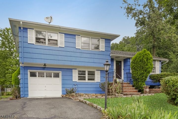 Property Photo:  5 Mary St  NJ 07801 